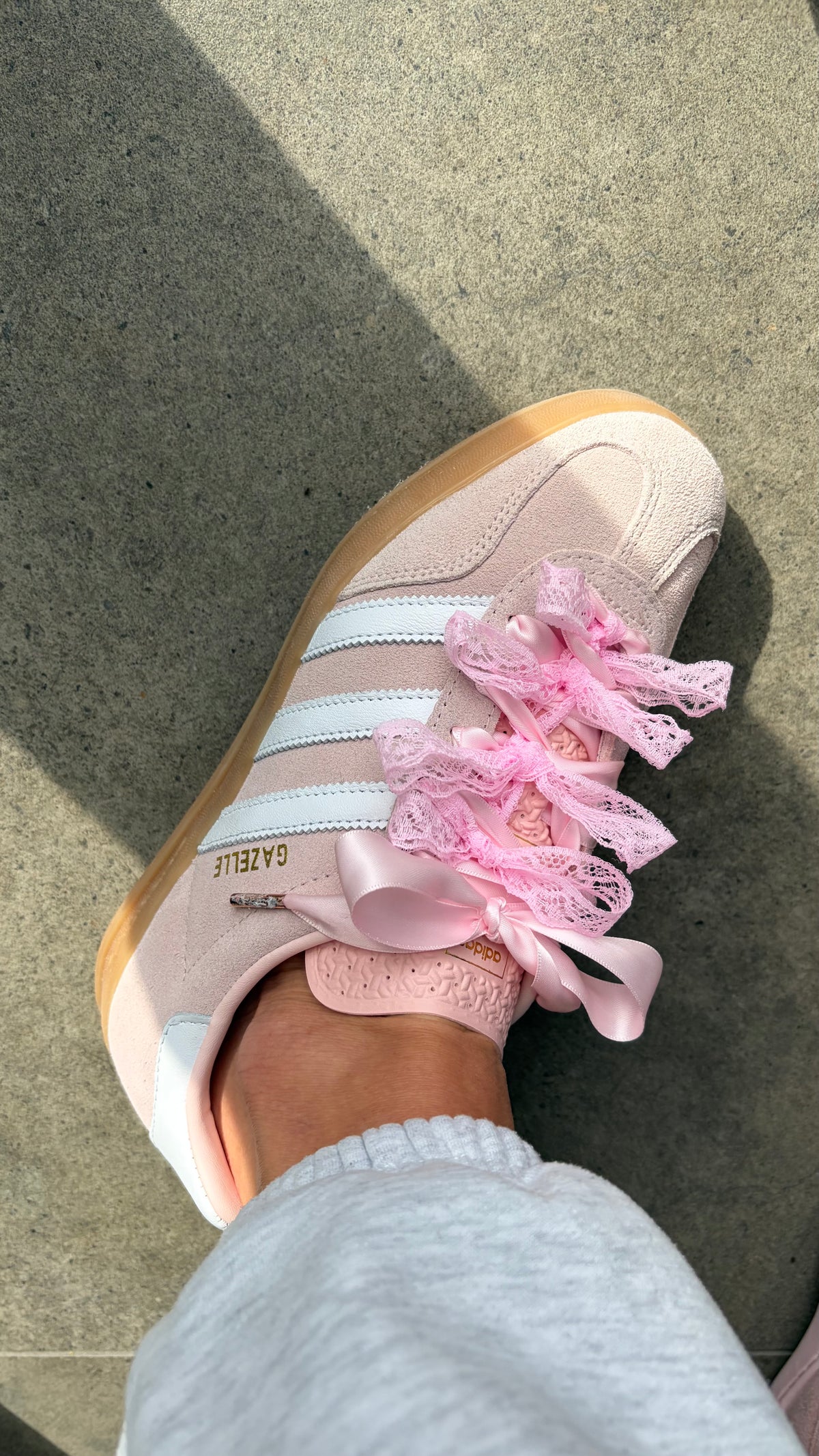 Sunday Best- Ballerina Pink Lace Shoelaces